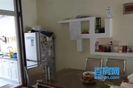 滨江苑小区 南北朝向江景房 全款110万可卖
