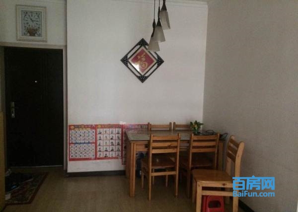 北京花园旁 中装2房 楼层地段好 生活交通便利